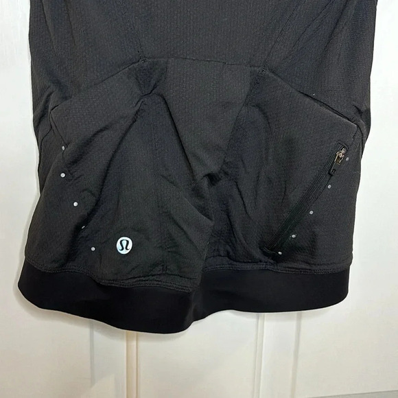 LIKE NEW LULULEMON women’s bicycle jerseys in black size XS - Picture 6 of 8